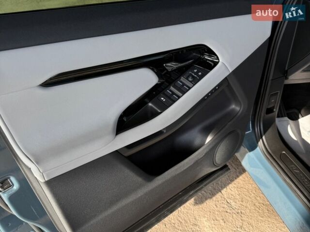 Синій Ленд Ровер Рендж Ровер Евок, об'ємом двигуна 2 л та пробігом 20 тис. км за 47000 $, фото 21 на Automoto.ua