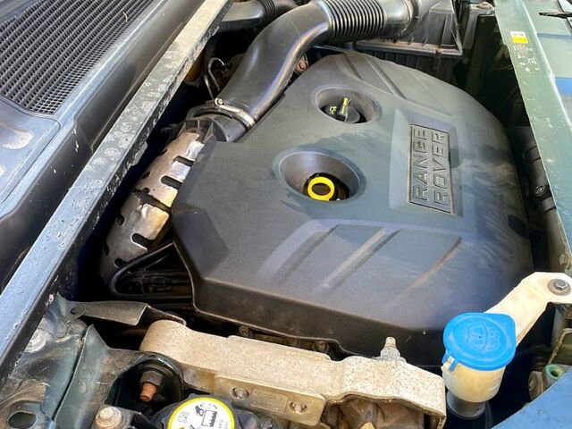 Зелений Ленд Ровер Рендж Ровер Евок, об'ємом двигуна 2 л та пробігом 219 тис. км за 17350 $, фото 11 на Automoto.ua