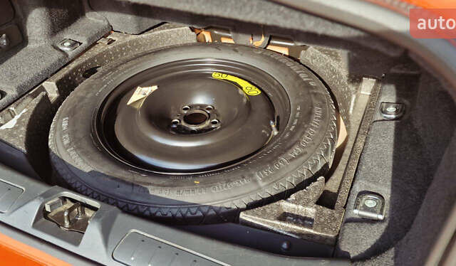 Оранжевый Ленд Ровер Рендж Ровер Эвок, объемом двигателя 2 л и пробегом 61 тыс. км за 39900 $, фото 19 на Automoto.ua