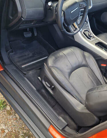 Оранжевый Ленд Ровер Рендж Ровер Эвок, объемом двигателя 2 л и пробегом 61 тыс. км за 39900 $, фото 29 на Automoto.ua