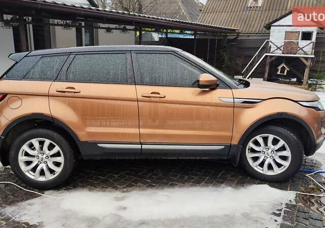 Оранжевый Ленд Ровер Рендж Ровер Эвок, объемом двигателя 2.2 л и пробегом 131 тыс. км за 16000 $, фото 1 на Automoto.ua