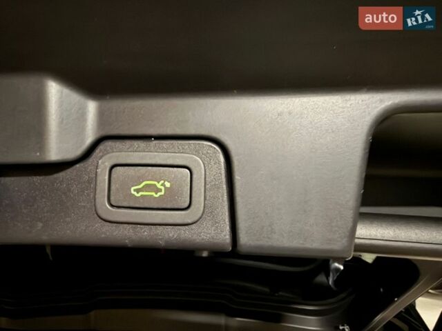 Помаранчевий Ленд Ровер Рендж Ровер Евок, об'ємом двигуна 2 л та пробігом 128 тис. км за 15000 $, фото 26 на Automoto.ua