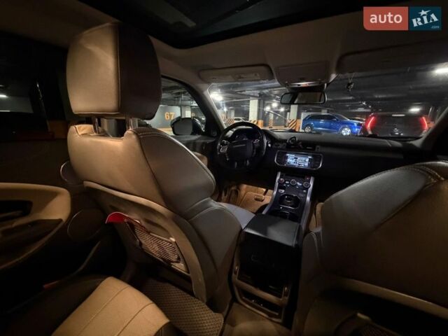 Помаранчевий Ленд Ровер Рендж Ровер Евок, об'ємом двигуна 2 л та пробігом 128 тис. км за 15000 $, фото 25 на Automoto.ua