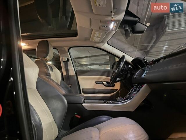 Помаранчевий Ленд Ровер Рендж Ровер Евок, об'ємом двигуна 2 л та пробігом 128 тис. км за 15000 $, фото 23 на Automoto.ua