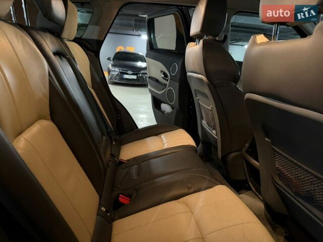 Помаранчевий Ленд Ровер Рендж Ровер Евок, об'ємом двигуна 2 л та пробігом 128 тис. км за 15000 $, фото 30 на Automoto.ua