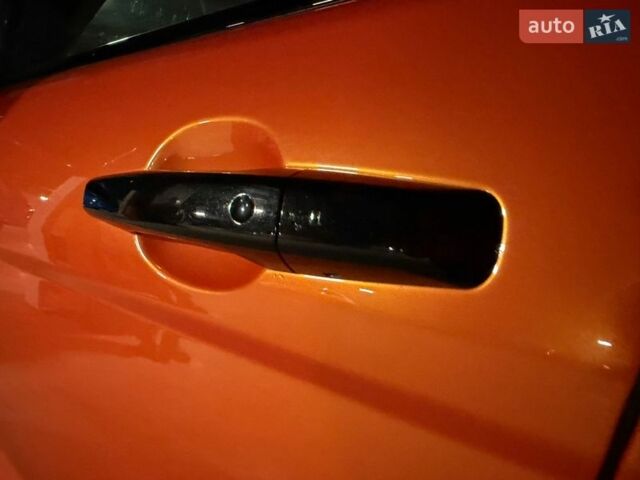 Помаранчевий Ленд Ровер Рендж Ровер Евок, об'ємом двигуна 2 л та пробігом 128 тис. км за 15000 $, фото 19 на Automoto.ua