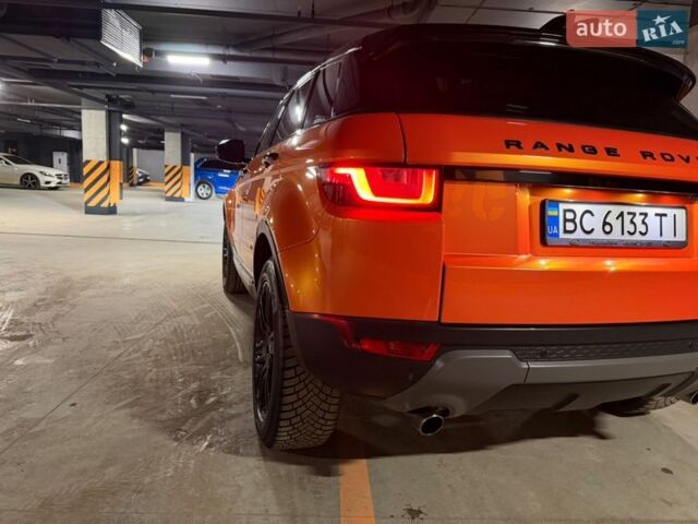 Помаранчевий Ленд Ровер Рендж Ровер Евок, об'ємом двигуна 2 л та пробігом 128 тис. км за 15000 $, фото 6 на Automoto.ua