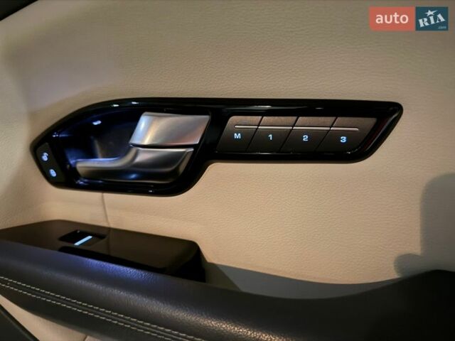 Помаранчевий Ленд Ровер Рендж Ровер Евок, об'ємом двигуна 2 л та пробігом 128 тис. км за 15000 $, фото 20 на Automoto.ua