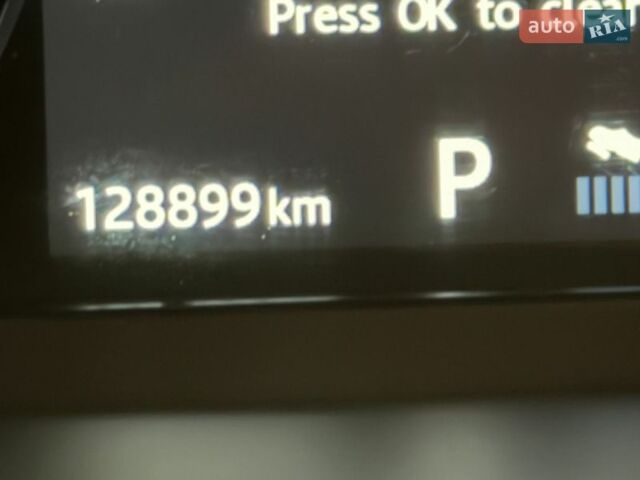 Помаранчевий Ленд Ровер Рендж Ровер Евок, об'ємом двигуна 2 л та пробігом 128 тис. км за 15000 $, фото 27 на Automoto.ua