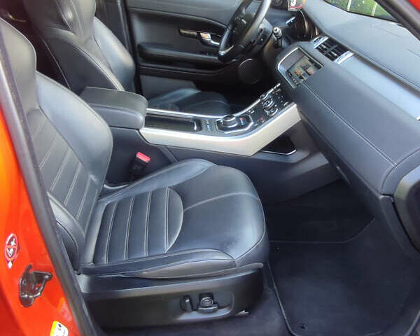 Помаранчевий Ленд Ровер Рендж Ровер Евок, об'ємом двигуна 2 л та пробігом 90 тис. км за 25950 $, фото 30 на Automoto.ua