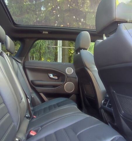 Помаранчевий Ленд Ровер Рендж Ровер Евок, об'ємом двигуна 2 л та пробігом 95 тис. км за 22950 $, фото 9 на Automoto.ua