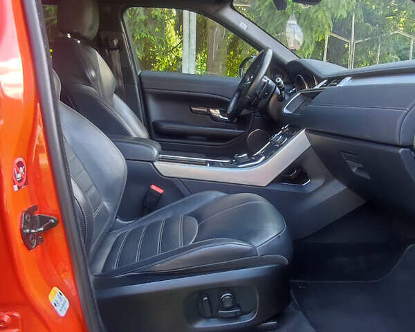 Помаранчевий Ленд Ровер Рендж Ровер Евок, об'ємом двигуна 2 л та пробігом 90 тис. км за 25950 $, фото 28 на Automoto.ua