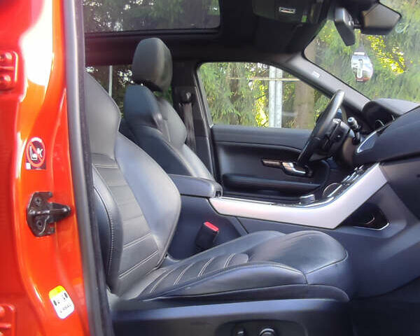 Помаранчевий Ленд Ровер Рендж Ровер Евок, об'ємом двигуна 2 л та пробігом 90 тис. км за 25950 $, фото 12 на Automoto.ua