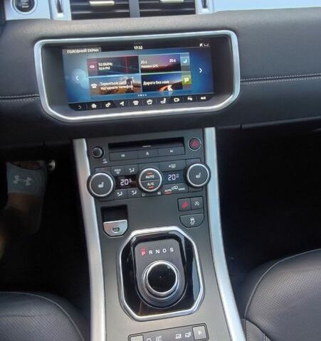 Помаранчевий Ленд Ровер Рендж Ровер Евок, об'ємом двигуна 2 л та пробігом 95 тис. км за 22950 $, фото 8 на Automoto.ua