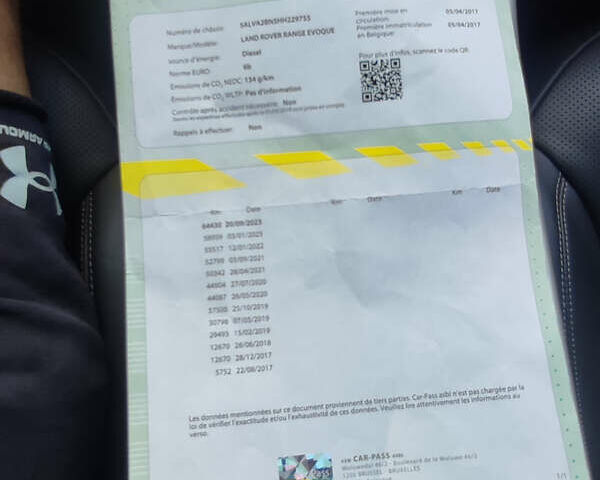 Помаранчевий Ленд Ровер Рендж Ровер Евок, об'ємом двигуна 2 л та пробігом 90 тис. км за 25950 $, фото 8 на Automoto.ua