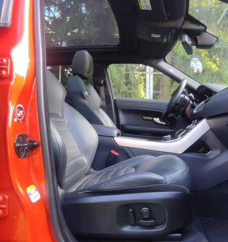 Помаранчевий Ленд Ровер Рендж Ровер Евок, об'ємом двигуна 2 л та пробігом 95 тис. км за 22950 $, фото 10 на Automoto.ua