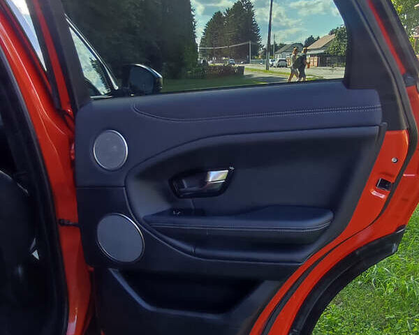 Помаранчевий Ленд Ровер Рендж Ровер Евок, об'ємом двигуна 2 л та пробігом 90 тис. км за 25950 $, фото 22 на Automoto.ua