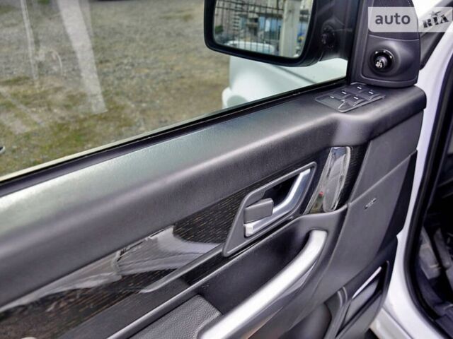 Білий Ленд Ровер Range Rover Sport, об'ємом двигуна 4.2 л та пробігом 175 тис. км за 17000 $, фото 5 на Automoto.ua