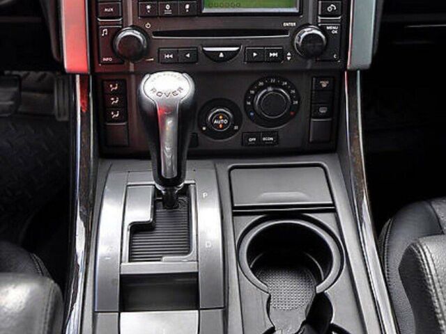 Білий Ленд Ровер Range Rover Sport, об'ємом двигуна 4.2 л та пробігом 175 тис. км за 17000 $, фото 19 на Automoto.ua
