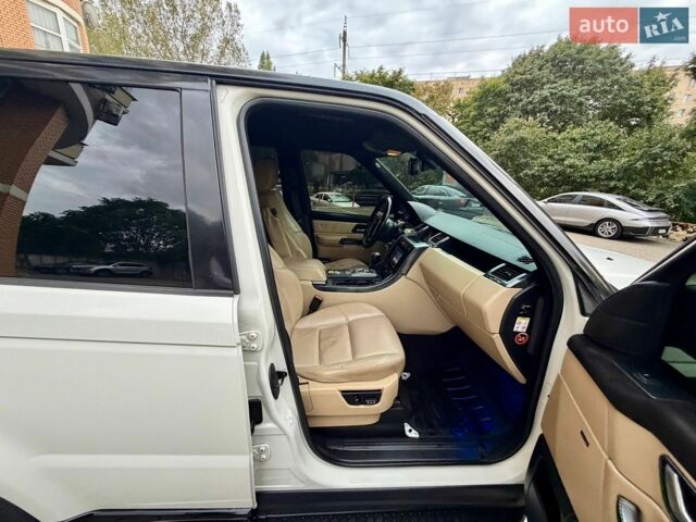 Білий Ленд Ровер Range Rover Sport, об'ємом двигуна 3.6 л та пробігом 195 тис. км за 9999 $, фото 48 на Automoto.ua