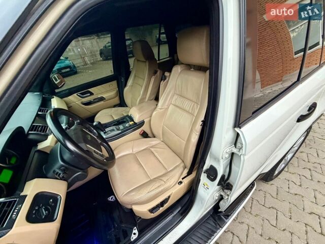Білий Ленд Ровер Range Rover Sport, об'ємом двигуна 3.6 л та пробігом 195 тис. км за 9999 $, фото 36 на Automoto.ua