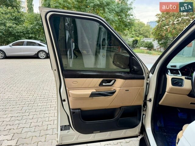 Білий Ленд Ровер Range Rover Sport, об'ємом двигуна 3.6 л та пробігом 195 тис. км за 9999 $, фото 32 на Automoto.ua