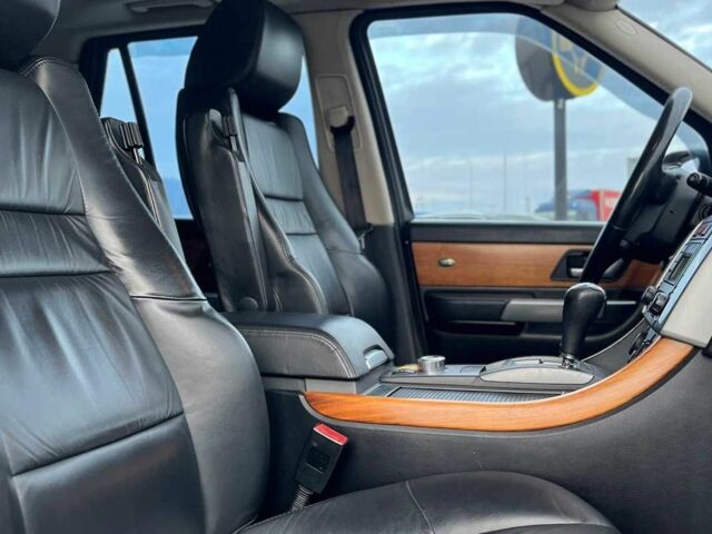 Белый Ленд Ровер Рендж Ровер Спорт, объемом двигателя 0 л и пробегом 260 тыс. км за 8900 $, фото 18 на Automoto.ua