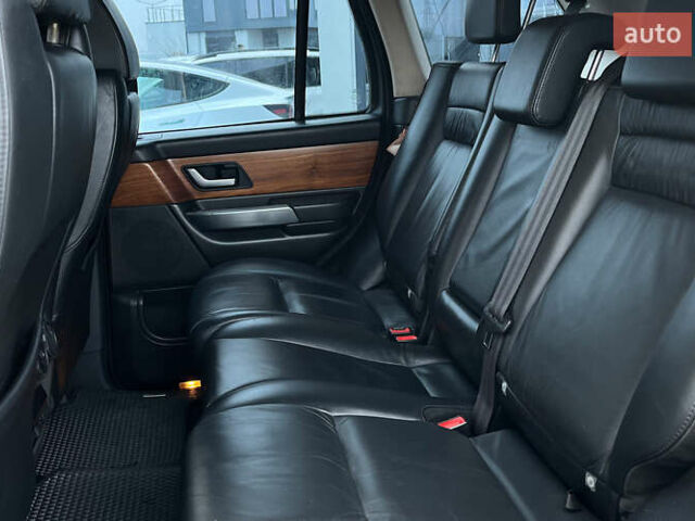 Белый Ленд Ровер Рендж Ровер Спорт, объемом двигателя 2.72 л и пробегом 260 тыс. км за 8900 $, фото 21 на Automoto.ua