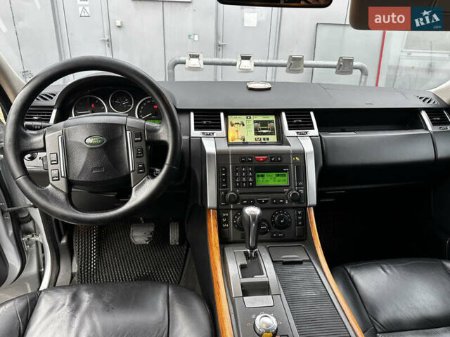 Белый Ленд Ровер Рендж Ровер Спорт, объемом двигателя 2.72 л и пробегом 264 тыс. км за 10000 $, фото 17 на Automoto.ua