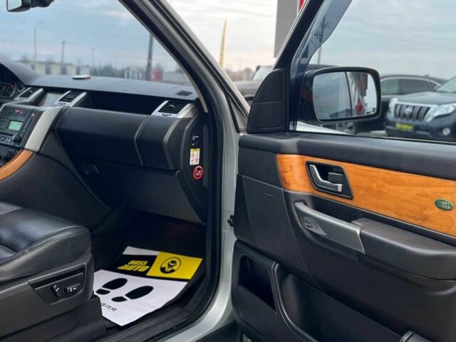 Белый Ленд Ровер Рендж Ровер Спорт, объемом двигателя 0 л и пробегом 260 тыс. км за 8900 $, фото 19 на Automoto.ua