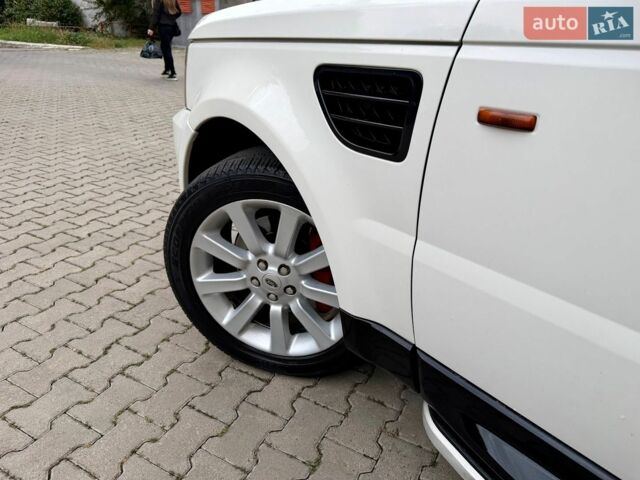 Білий Ленд Ровер Range Rover Sport, об'ємом двигуна 3.6 л та пробігом 195 тис. км за 9999 $, фото 34 на Automoto.ua
