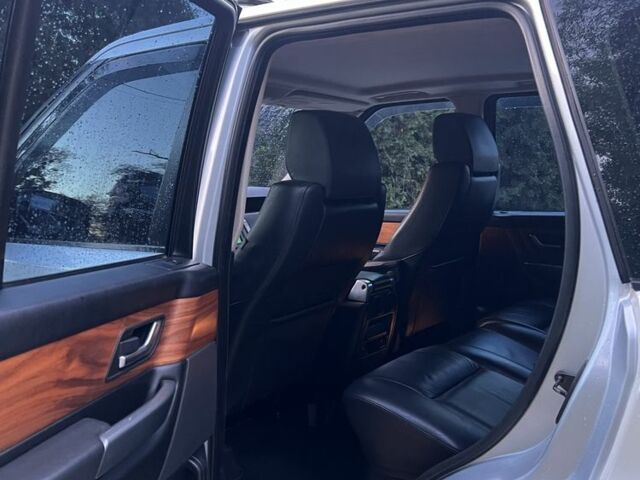 Білий Ленд Ровер Range Rover Sport, об'ємом двигуна 2.7 л та пробігом 272 тис. км за 8700 $, фото 10 на Automoto.ua