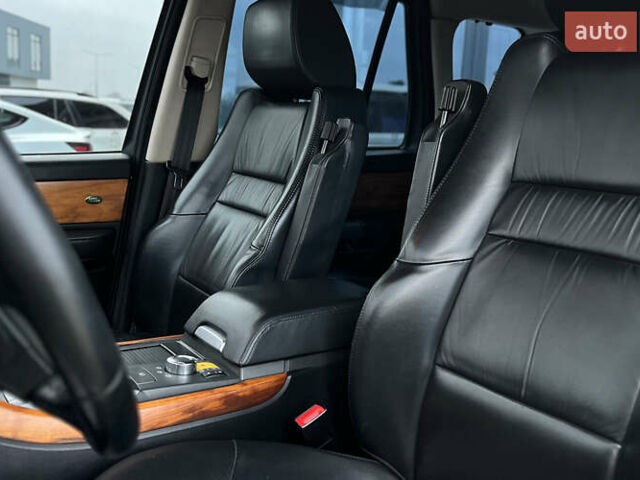 Белый Ленд Ровер Рендж Ровер Спорт, объемом двигателя 2.72 л и пробегом 260 тыс. км за 8900 $, фото 9 на Automoto.ua