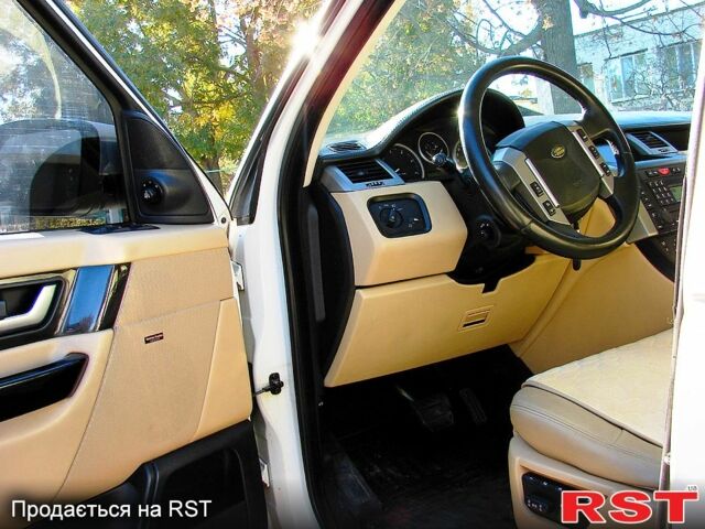 Білий Ленд Ровер Range Rover Sport, об'ємом двигуна 3.6 л та пробігом 323 тис. км за 12500 $, фото 7 на Automoto.ua
