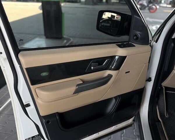 Белый Ленд Ровер Рендж Ровер Спорт, объемом двигателя 3.6 л и пробегом 270 тыс. км за 10500 $, фото 14 на Automoto.ua