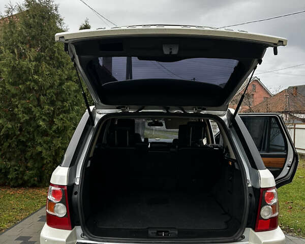 Белый Ленд Ровер Рендж Ровер Спорт, объемом двигателя 2.72 л и пробегом 264 тыс. км за 10000 $, фото 13 на Automoto.ua