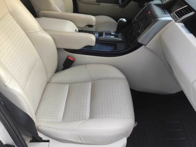 Білий Ленд Ровер Range Rover Sport, об'ємом двигуна 4.2 л та пробігом 203 тис. км за 9200 $, фото 7 на Automoto.ua