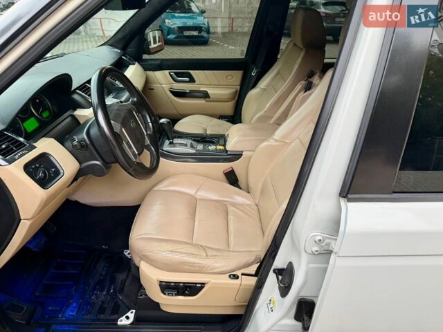 Білий Ленд Ровер Range Rover Sport, об'ємом двигуна 3.6 л та пробігом 195 тис. км за 9999 $, фото 40 на Automoto.ua