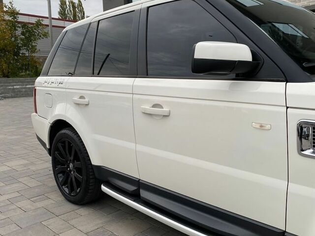 Білий Ленд Ровер Range Rover Sport, об'ємом двигуна 2.7 л та пробігом 269 тис. км за 7800 $, фото 10 на Automoto.ua