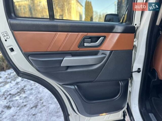 Белый Ленд Ровер Рендж Ровер Спорт, объемом двигателя 2.72 л и пробегом 280 тыс. км за 10800 $, фото 18 на Automoto.ua