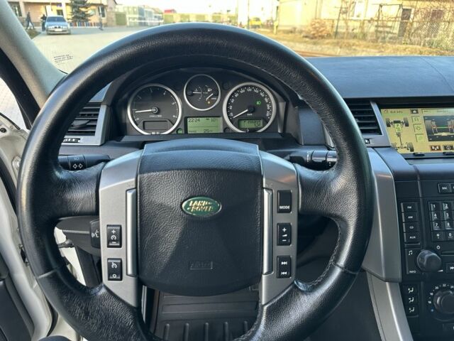 Белый Ленд Ровер Рендж Ровер Спорт, объемом двигателя 2.7 л и пробегом 206 тыс. км за 5500 $, фото 19 на Automoto.ua