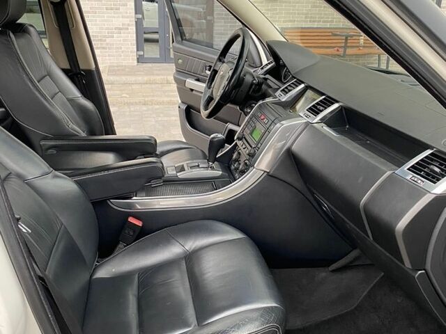 Білий Ленд Ровер Range Rover Sport, об'ємом двигуна 2.7 л та пробігом 269 тис. км за 7800 $, фото 23 на Automoto.ua
