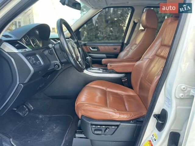 Белый Ленд Ровер Рендж Ровер Спорт, объемом двигателя 2.72 л и пробегом 280 тыс. км за 10800 $, фото 16 на Automoto.ua