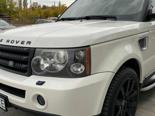 Білий Ленд Ровер Range Rover Sport, об'ємом двигуна 2.7 л та пробігом 269 тис. км за 7800 $, фото 17 на Automoto.ua
