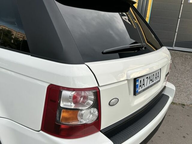 Білий Ленд Ровер Range Rover Sport, об'ємом двигуна 4.2 л та пробігом 160 тис. км за 10037 $, фото 8 на Automoto.ua