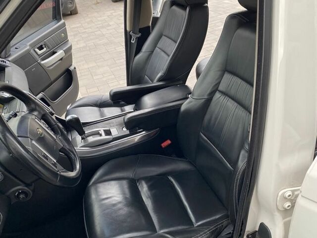 Білий Ленд Ровер Range Rover Sport, об'ємом двигуна 2.7 л та пробігом 269 тис. км за 7800 $, фото 28 на Automoto.ua