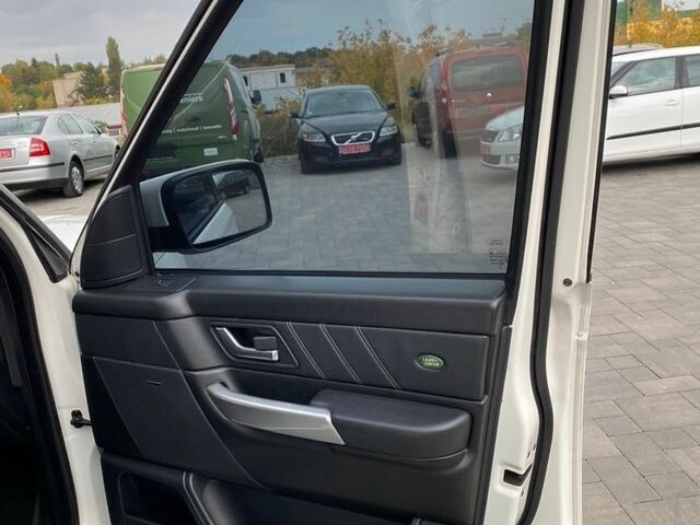 Білий Ленд Ровер Range Rover Sport, об'ємом двигуна 2.7 л та пробігом 269 тис. км за 7800 $, фото 22 на Automoto.ua