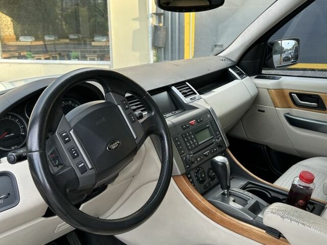 Білий Ленд Ровер Range Rover Sport, об'ємом двигуна 4.2 л та пробігом 160 тис. км за 10037 $, фото 13 на Automoto.ua