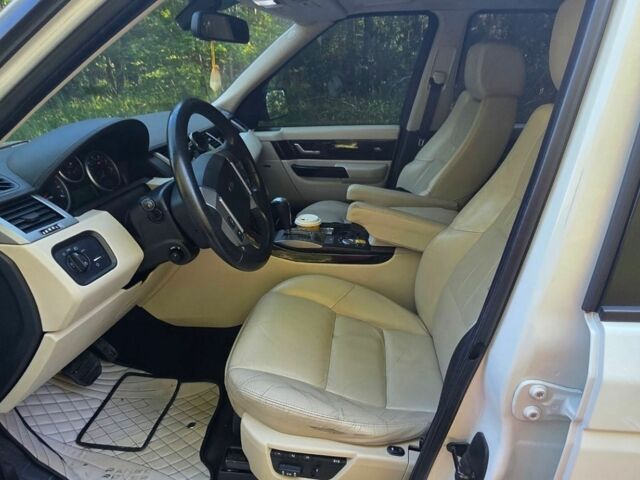 Білий Ленд Ровер Range Rover Sport, об'ємом двигуна 4.2 л та пробігом 206 тис. км за 9500 $, фото 7 на Automoto.ua