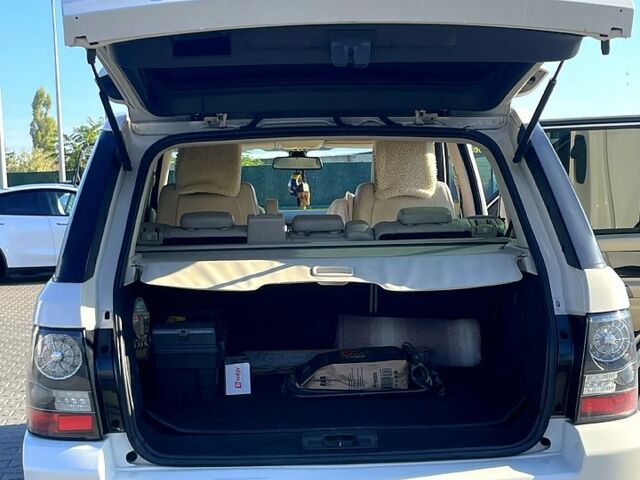 Белый Ленд Ровер Рендж Ровер Спорт, объемом двигателя 3.6 л и пробегом 288 тыс. км за 16700 $, фото 4 на Automoto.ua